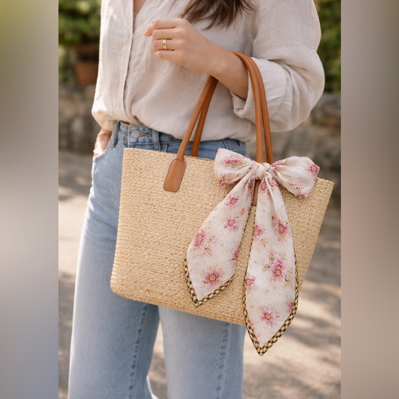 Burberry - Picture 4 of 12